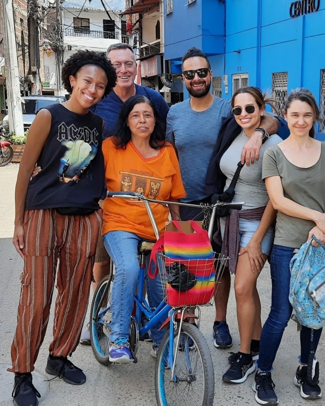 International Tourists visiting Moravia’s barrio to learn more about its transformation